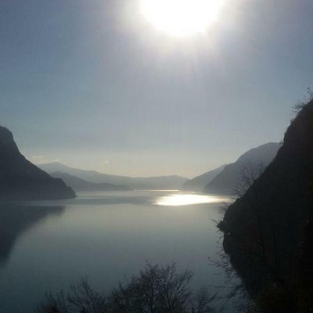 Rocca Sul Lago Кастро Екстер'єр фото